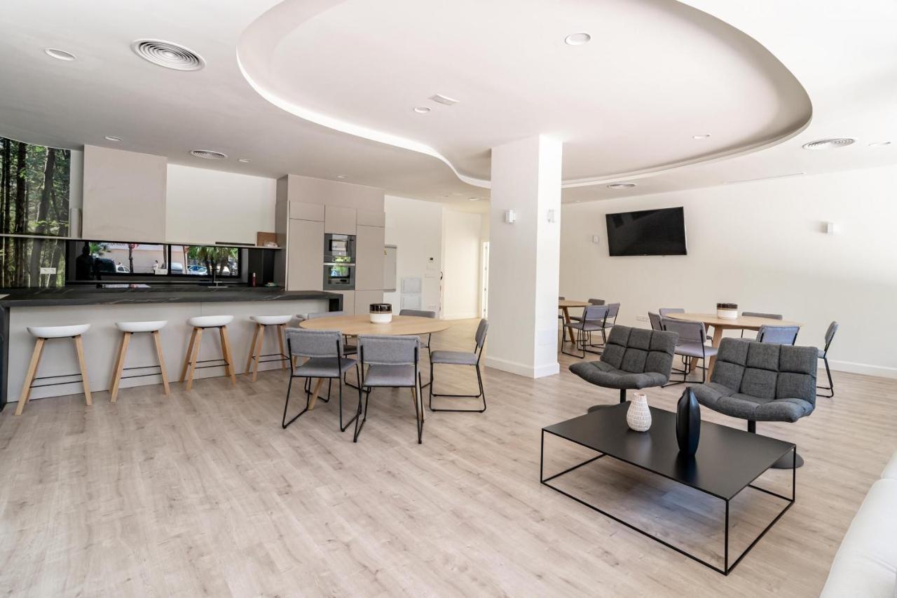 Inf25E- Tastefully Furnished Flat, Estepona Center Luaran gambar